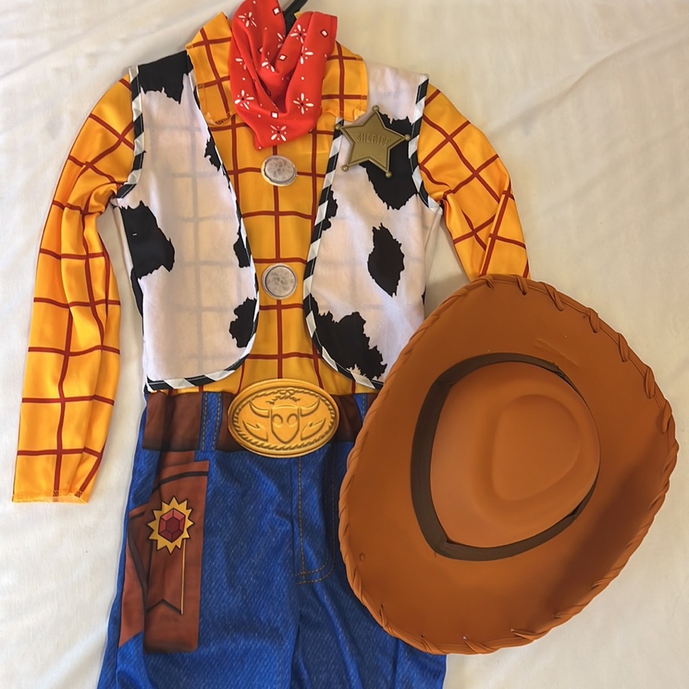 Disney Toy Story 4 Woody costume, size small (children’s size 4-6)